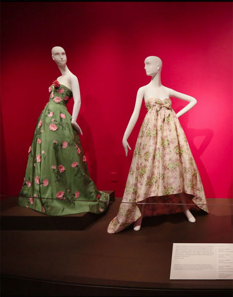 Oscar de la Renta’s Retrospective Exhibition Is Now Open